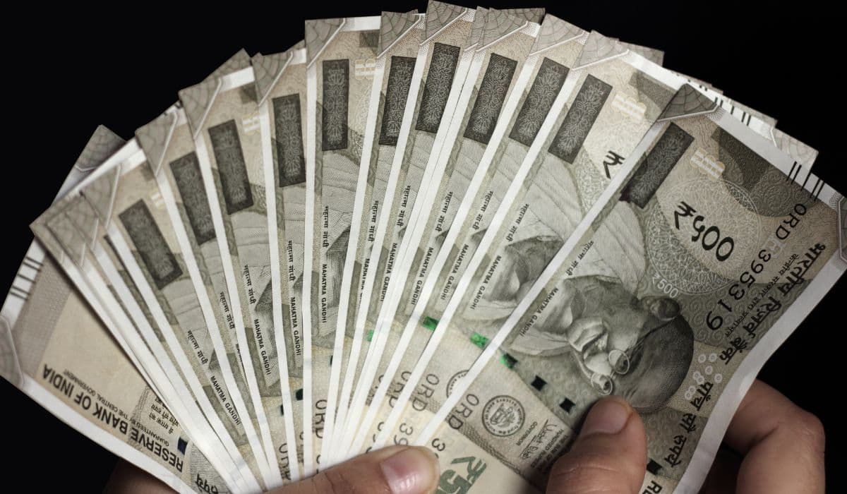 Currency Check:  शुरुआती कारोबार में अमेरिकी डॉलर के मुकाबले रुपया 5 पैसे बढ़कर 86.26 पर पहुंचा