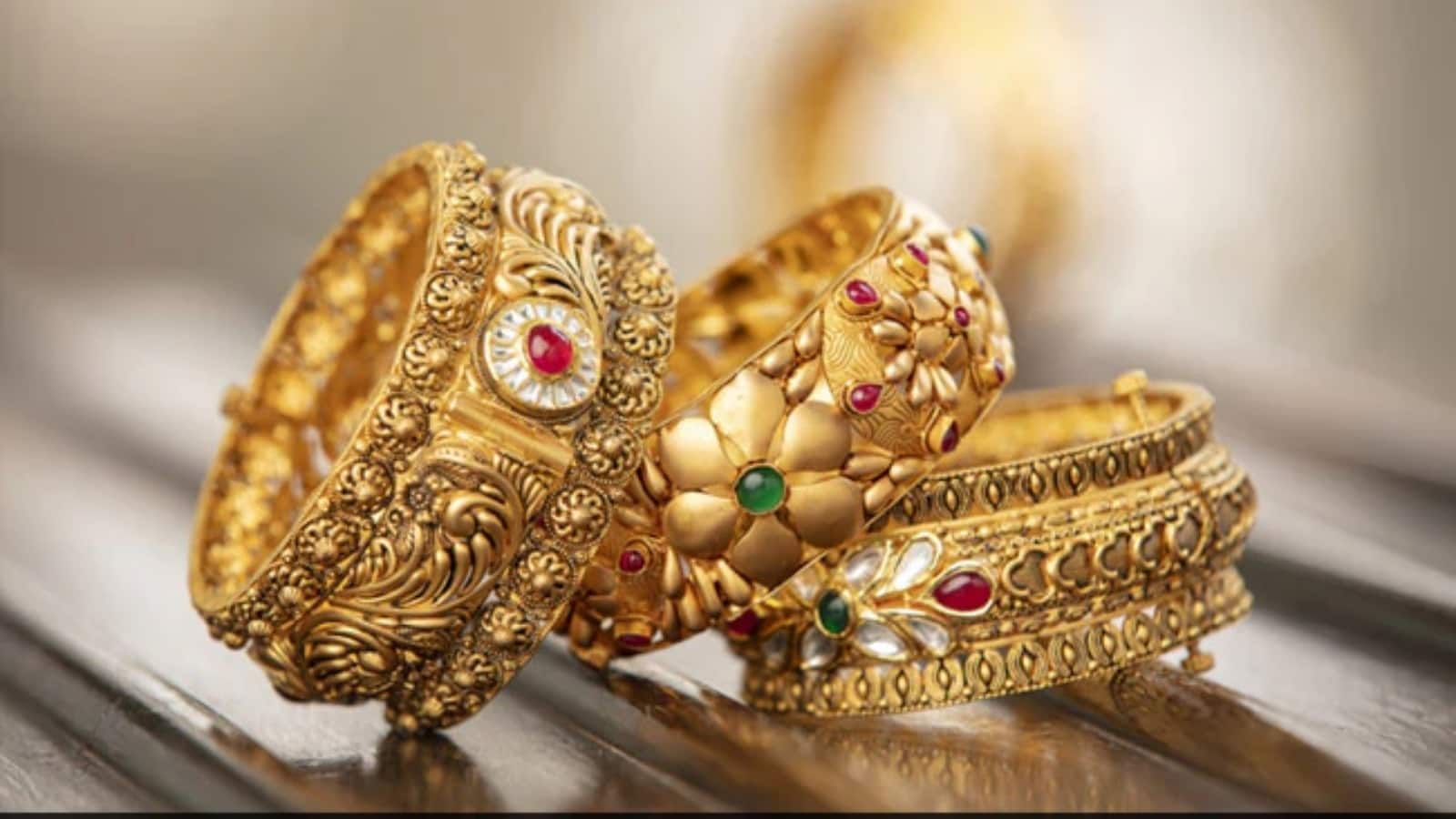 Gold Rate Today: सावन शिवरात्रि से एक दिन पहले महंगा हुआ सोना, जानें 22 जुलाई का गोल्ड रेट