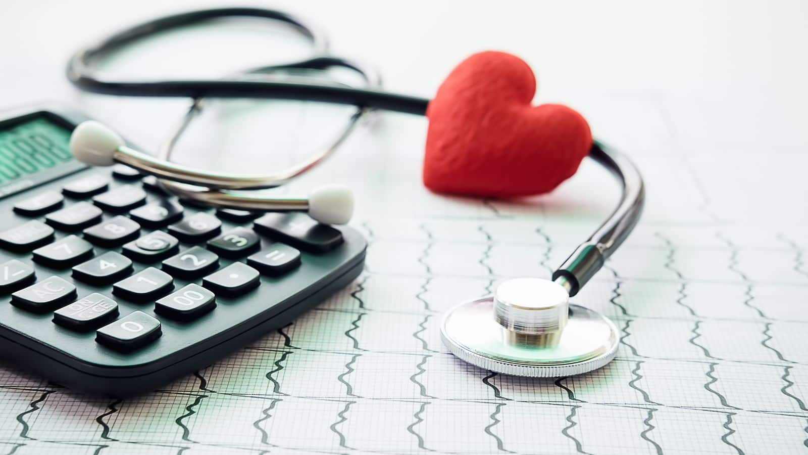 Health Insurance: हेल्थ इंश्योरेंस कवर के लिए अस्पताल में कितने घंटे एडमिट होना जरूरी? क्या हैं आपके अधिकार