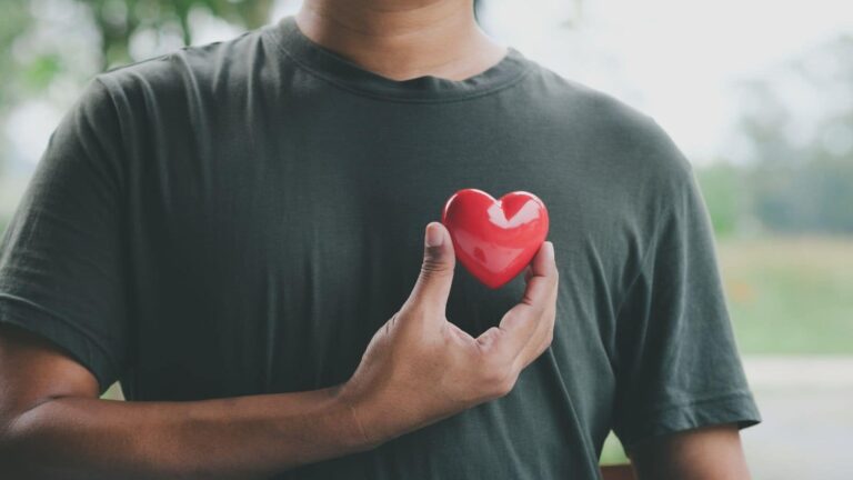 Heart: ये एक आदत कर रही है दिल को कमजोर, फौरन छोड़ें नहीं तो पछताना पड़ेगा!