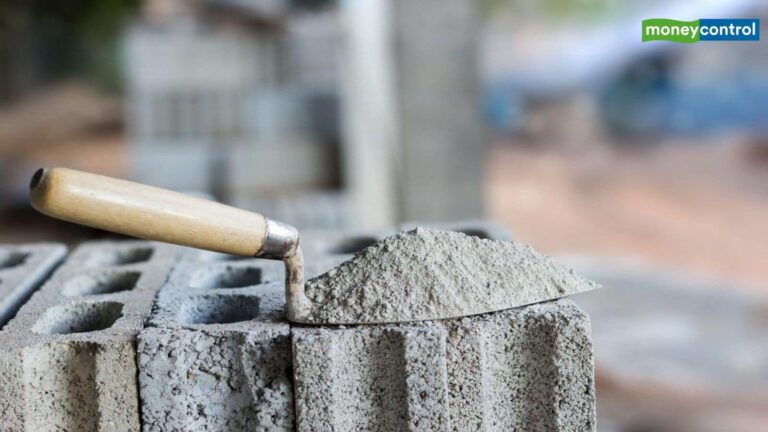 JK Cement Q1 results: सीमेंट कंपनी का मुनाफा 75% बढ़ा, मार्जिन में भी दिखा सुधार; 6 महीने में 43% चढ़ा स्टॉक