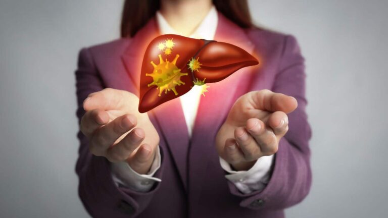 Liver: अगर आपके शरीर में दिख रहे ये पांच लक्षण तो तुरंत कराएं लीवर चेक, हो सकती है बड़ी समस्या!