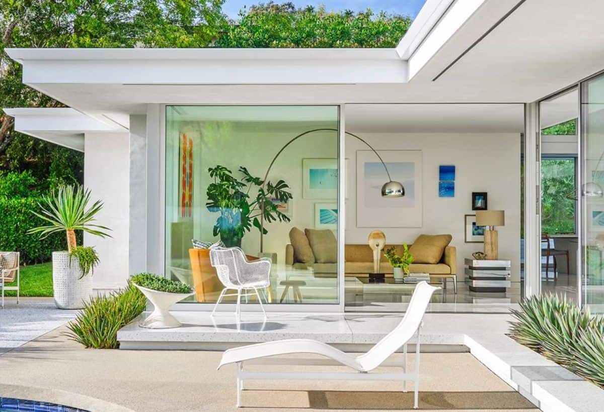 ना दिल्ली-नोएडा ना ही गुरुग्राम...देश के इस शहर में धड़ाधड़ बिक रहे हैं लग्जरी फ्लैट्स, घरों की कीमत 10 करोड़ से भी ज्यादा