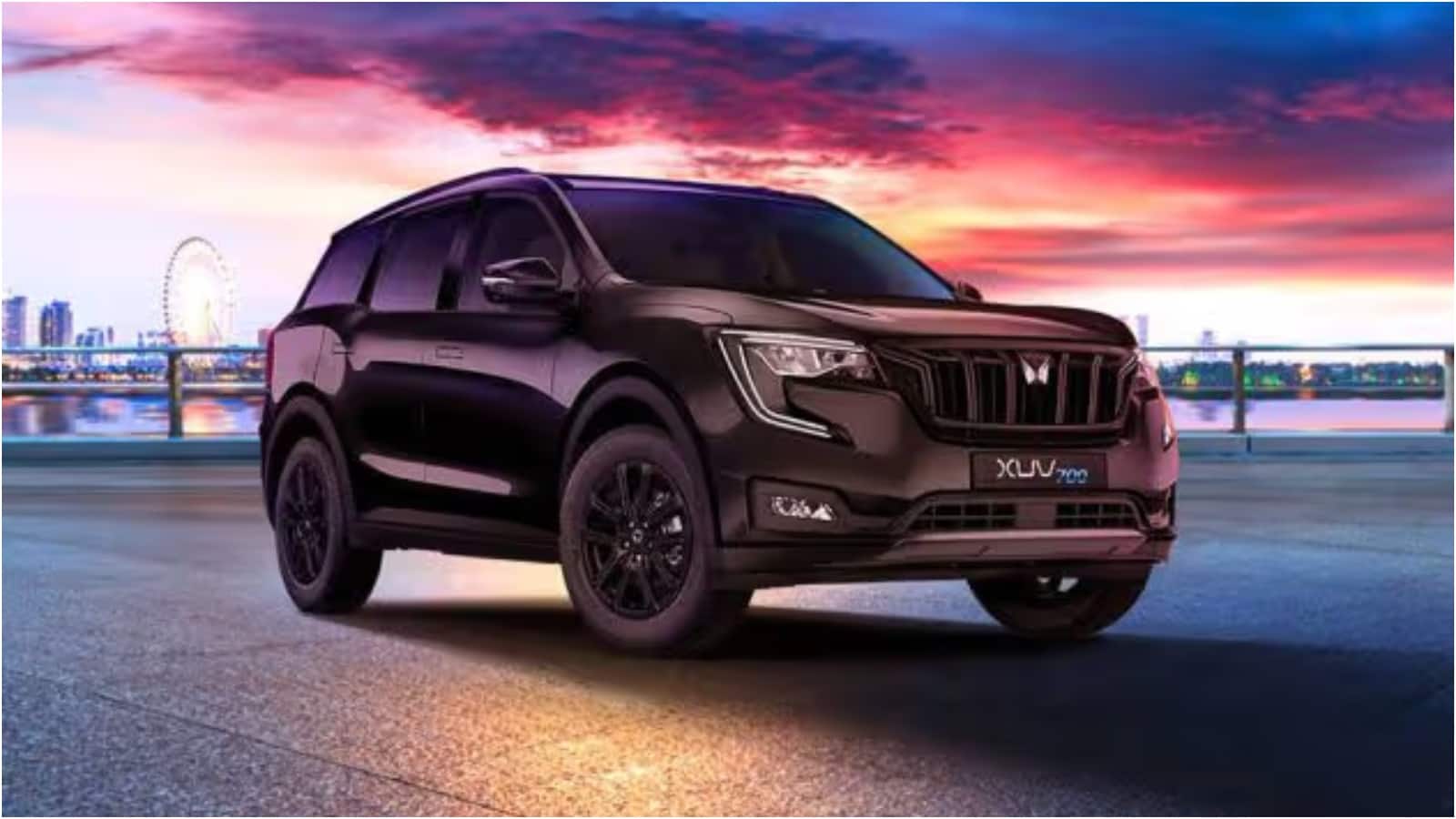 Mahindra XUV700 की डिमांड नहीं हो रही धीमी, 3 लाख यूनिट की बिक्री का बनाया रिकॉर्ड, जानें कीमत और फीचर