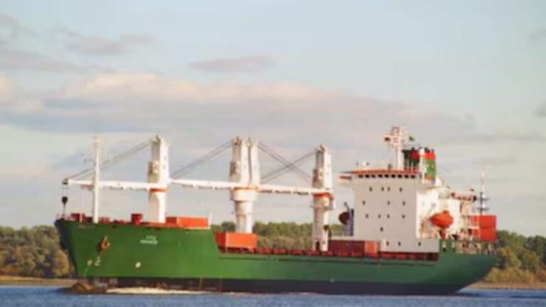 ईरान से तेल खरीदने के आरोप में अमेरिका ने छह भारतीय कंपनियों पर लगाए प्रतिबंध