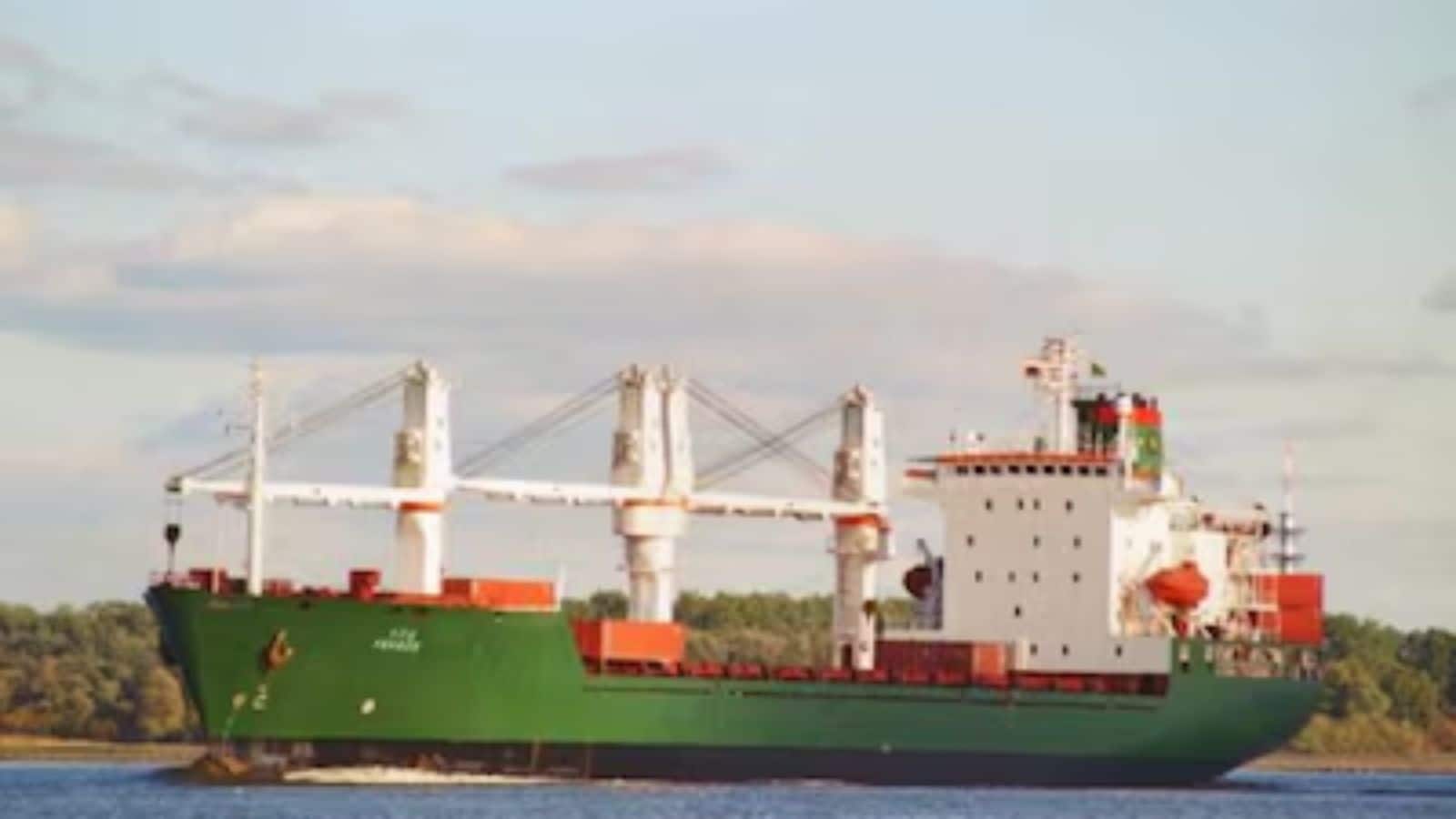 ईरान से तेल खरीदने के आरोप में अमेरिका ने छह भारतीय कंपनियों पर लगाए प्रतिबंध