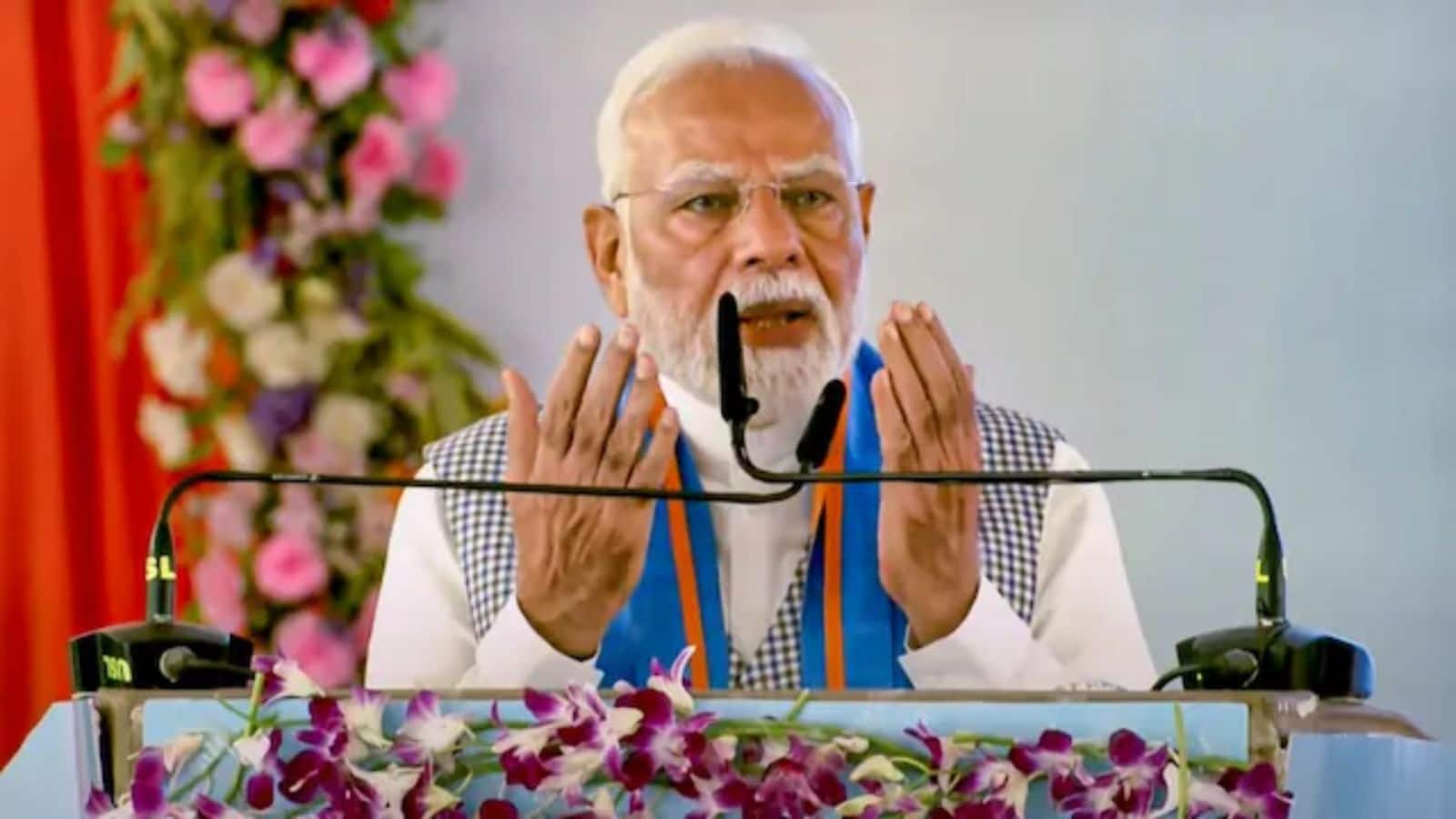 Rozgar Mela: पीएम मोदी ने 51,000 से ज्यादा युवाओं को बांटे नियुक्ति पत्र, कहा ‘युवाओं को सशक्त बना रहा है रोजगार मेला’