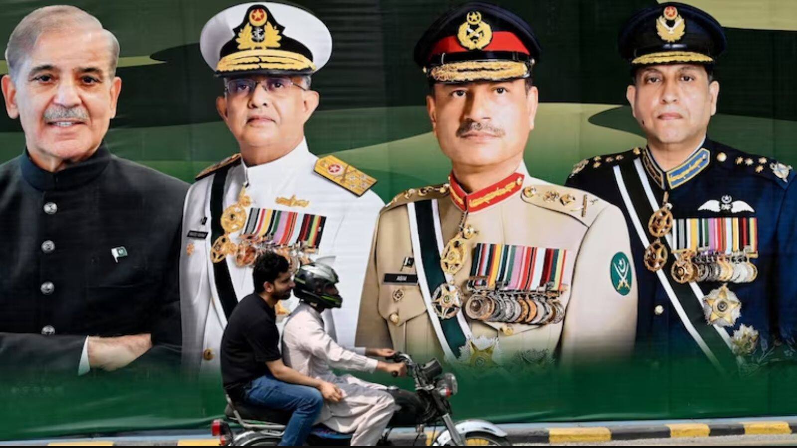 'क्या हम पर्याप्त पाकिस्तानी नहीं हैं?', ऐसा कहकर PoK में पुलिस अधिकारी कर रहे आसिम मुनीर और शहबाज शरीफ के खिलाफ बगावत