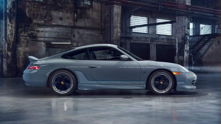 Porsche ने लॉन्च की 911 Club Coupe, दुनिया के सिर्फ 70 लोग ही खरीद पाएंगे ये कार!