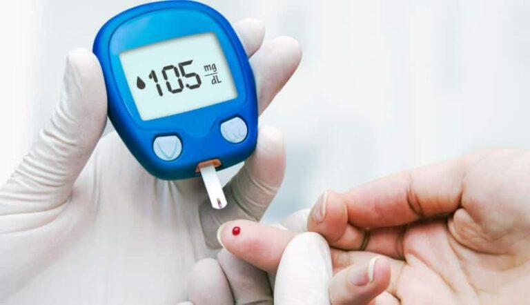Diabetes: डायबिटीज देता है पहले ही चेतावनी! इन संकेतों को ना करें नजरअंदाज