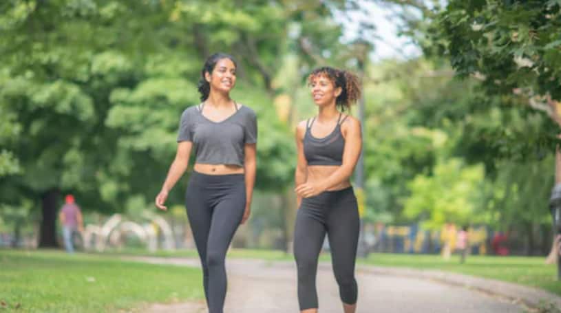 जापान की ये खास वॉकिंग तकनीक तेजी से बढ़ा रही फिटनेस, जानिए कैसे है ये आम वॉक से अलग