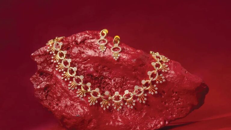 Shanti Gold IPO: सब्सक्रिप्शन के दूसरे दिन GMP में बंपर उछाल, जानिए निवेश को लेकर क्या है ब्रोकरेज की राय?