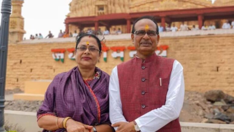 गुजरात में पत्नी को ही भूलकर निकल पड़े कृषि मंत्री शिवराज सिंह चौहान, याद आईं तब 22 गाड़ियों का काफिला लिए लौटें वापस