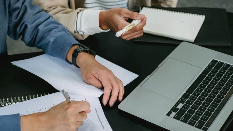 UGC NET Answer Key 2025: यूजीसी नेट आंसर की पर ऑब्जेक्शन दर्ज करने का आखिरी मौका आज,  जानें आसान स्टेप और शुल्क डिटेल्स