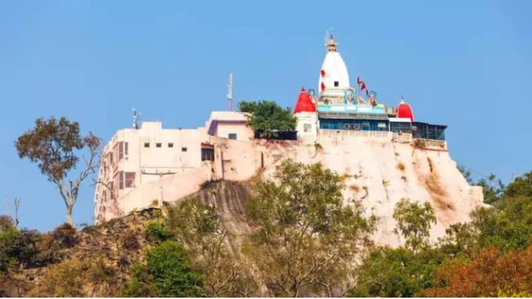 Mansa Devi Mandir Haridwar: हरिद्वार का मनसा देवी मंदिर क्यों है भक्तों के लिए खास? जानिए मंदिर की मान्यता और महत्व