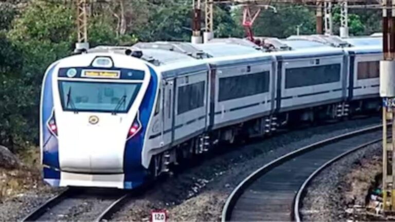 Vande Bharat Express: हापुड़ वालों की बल्ले-बल्ले! 27 जुलाई से उनके यहां भी रुकेगी वंदे भारत एक्सप्रेस ट्रेन