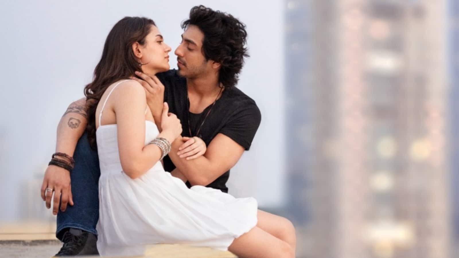 Saiyaara Box Office Collection Day 3: अहान पांडे के सामने फीके पड़े सलमान खान से लेकर शाहरुख खान, तीन दिनों में फिल्म ने कामयाबी की लिखी नई दास्तां