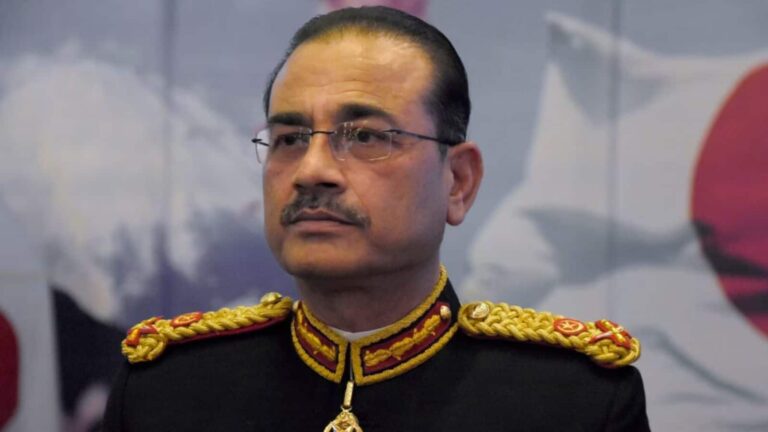 असीम मुनीर की बढ़ती ताकत से पाकिस्तानी सरकार को खतरा! जानें क्यों तेज हुई तख्तापलट की अटकलें