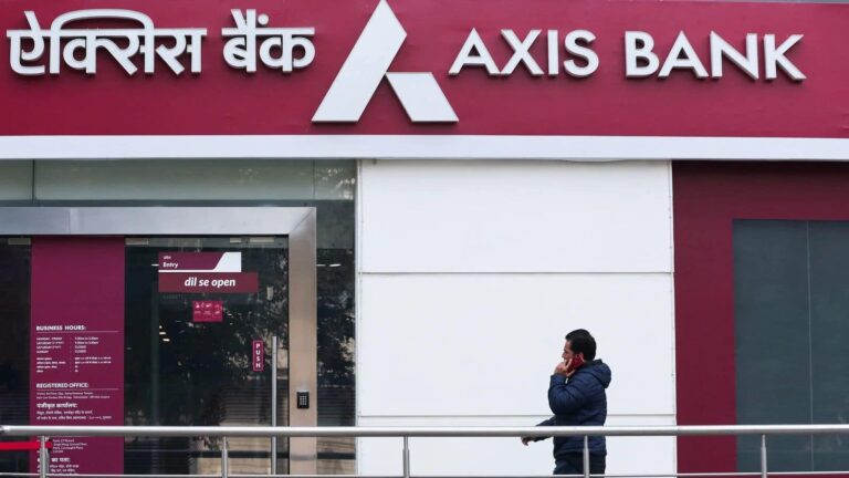 Axis Bank का शेयर 6% क्रैश, तिमाही नतीजों के बाद गिरावट, अब क्या करें निवेशक?