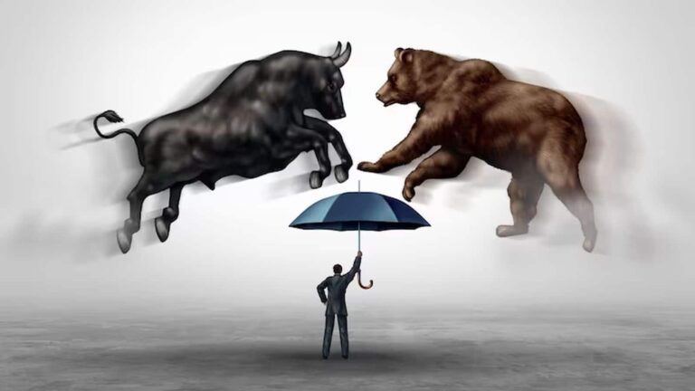 Stock Market Live Update: लाल निशान में सेंसेक्स, निफ्टी 25450 के नीचे, आईटी में दबाव, मेटल शेयर चढ़े
