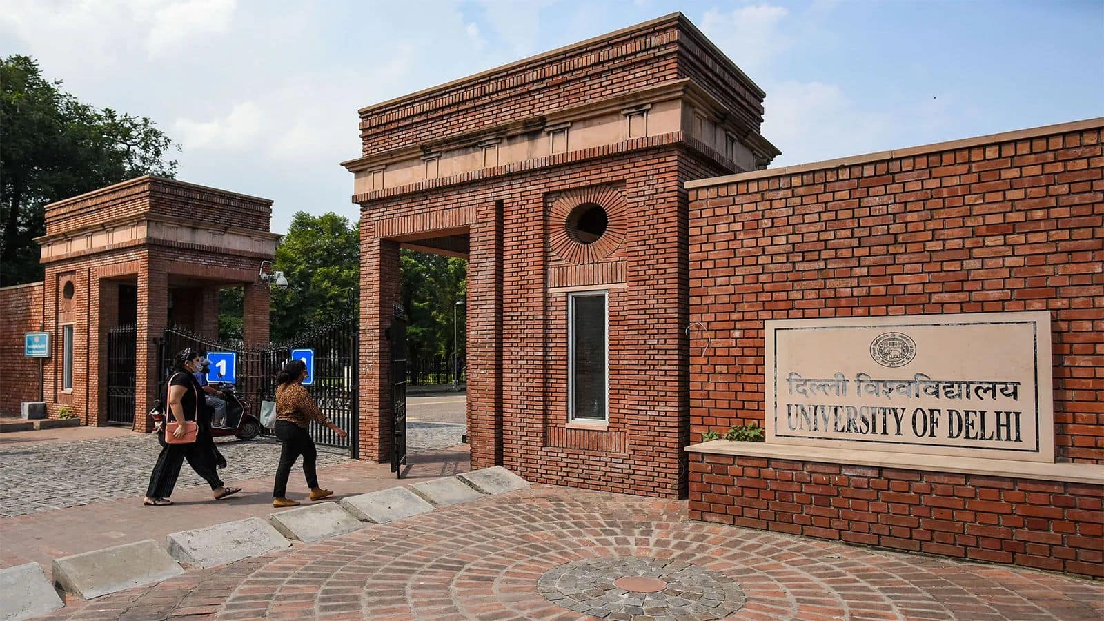 DU UG Admission 2025: दिल्ली यूनिवर्सिटी में फेज 2 एडमिशन के लिए रजिस्ट्रेशन शुरू, यहां चेक करें डिटेल्स प्रोसेस