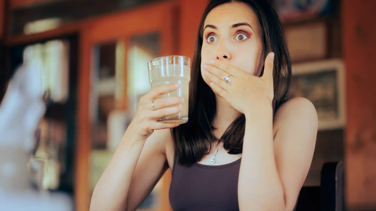 Hiccups: हिचकी ने कर दिया हाल बेहाल? अपनाएं ये जादुई ट्रिक, सेकेंडों में मिलेगी राहत!