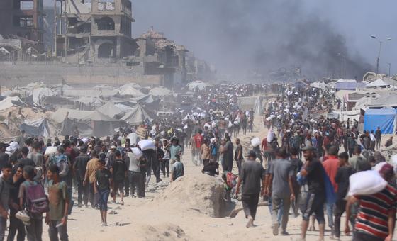 ग़ाज़ा में 'भयावह खाद्य संकट' की चेतावनी, उधर इसराइल द्वारा मानवीय राहत के लिए कुछ 'मोहलत'