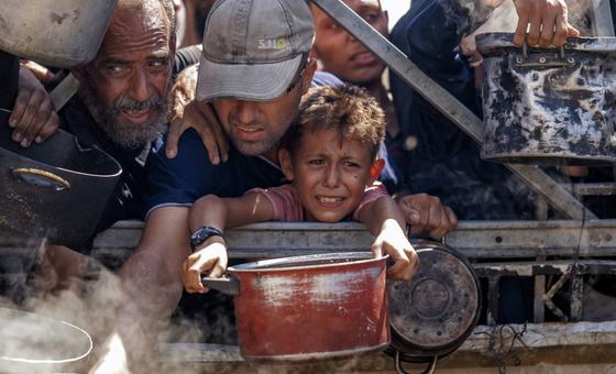 ग़ाज़ा: बढ़ती भुखमरी पर चिन्ता, इसराइली अभियानों में मौतें जारी