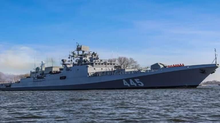 समुद्र में चलताफिरता किला है आईएनएस तमाल, जानिए इस बेमिसाल युद्धपोत की खास बातें