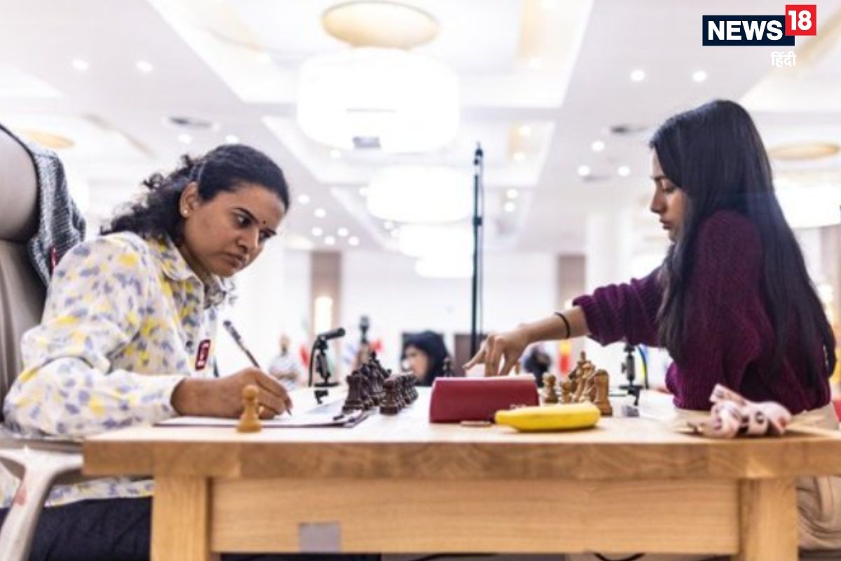 बराबरी की टक्कर, 34 चालों के बाद दिव्या-हम्पी के बीच फाइनल का दूसरा राउंड ड्रॉ