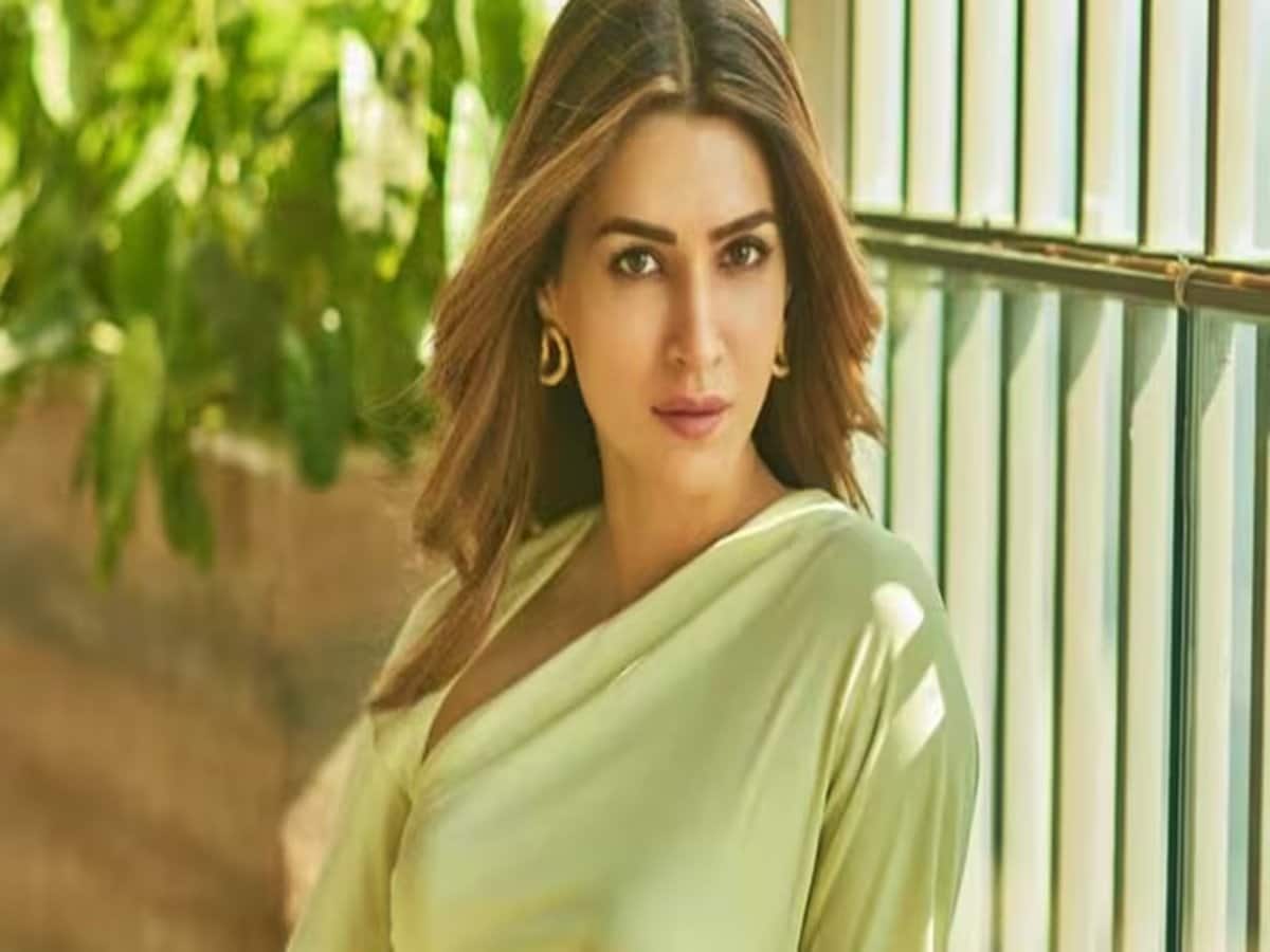Kriti Sanon की सोसाइटी में घुसे अनजान शख्स का पुलिस ने पता लगाया, आरोपी अस्पताल में भर्ती