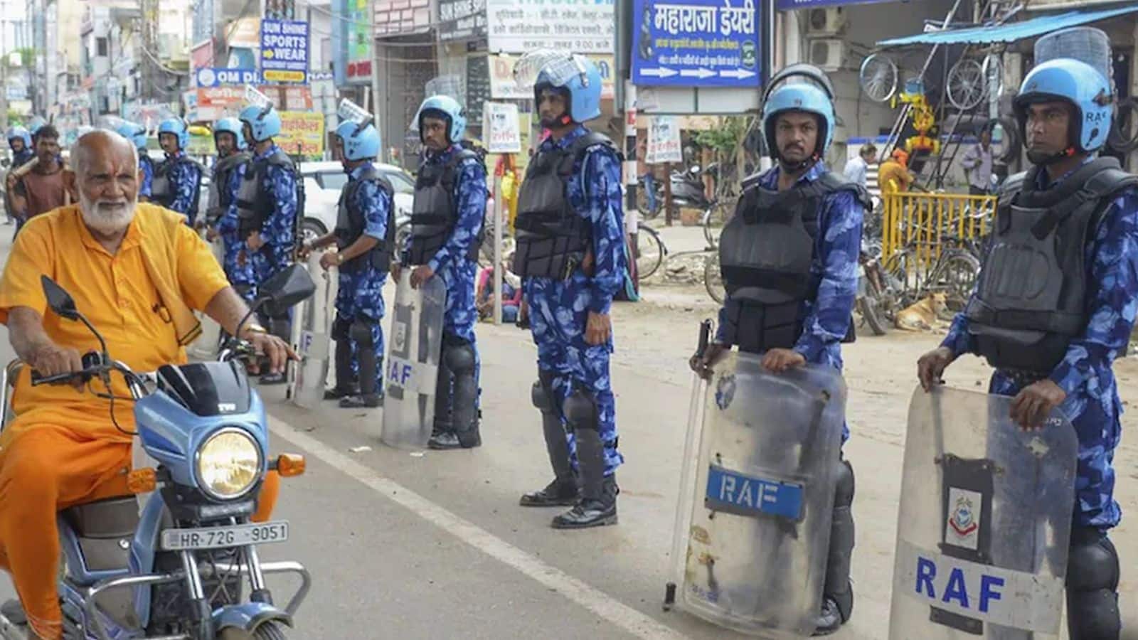 Brij Mandal Yatra Row: हरियाणा के नूंह में आज भारी तनाव! बृज मंडल यात्रा से पहले इंटरनेट बंद, स्कूल की भी छुट्टी