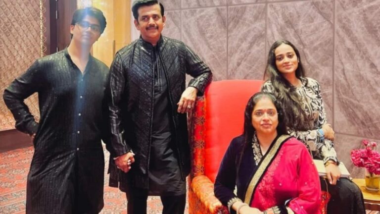 Ravi Kishan: सोने से पहले पत्नी के साथ रवि किशन करते हैं ऐसा काम, कपिल के पोल खोलते ही शरमा गए एक्टर