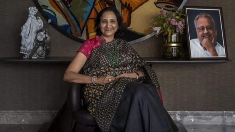 Titan Share Price: रेखा झुनझुनवाला को ₹1000 करोड़ का नुकसान, टाटा ग्रुप का शेयर 6% टूटा, जानें कारण
