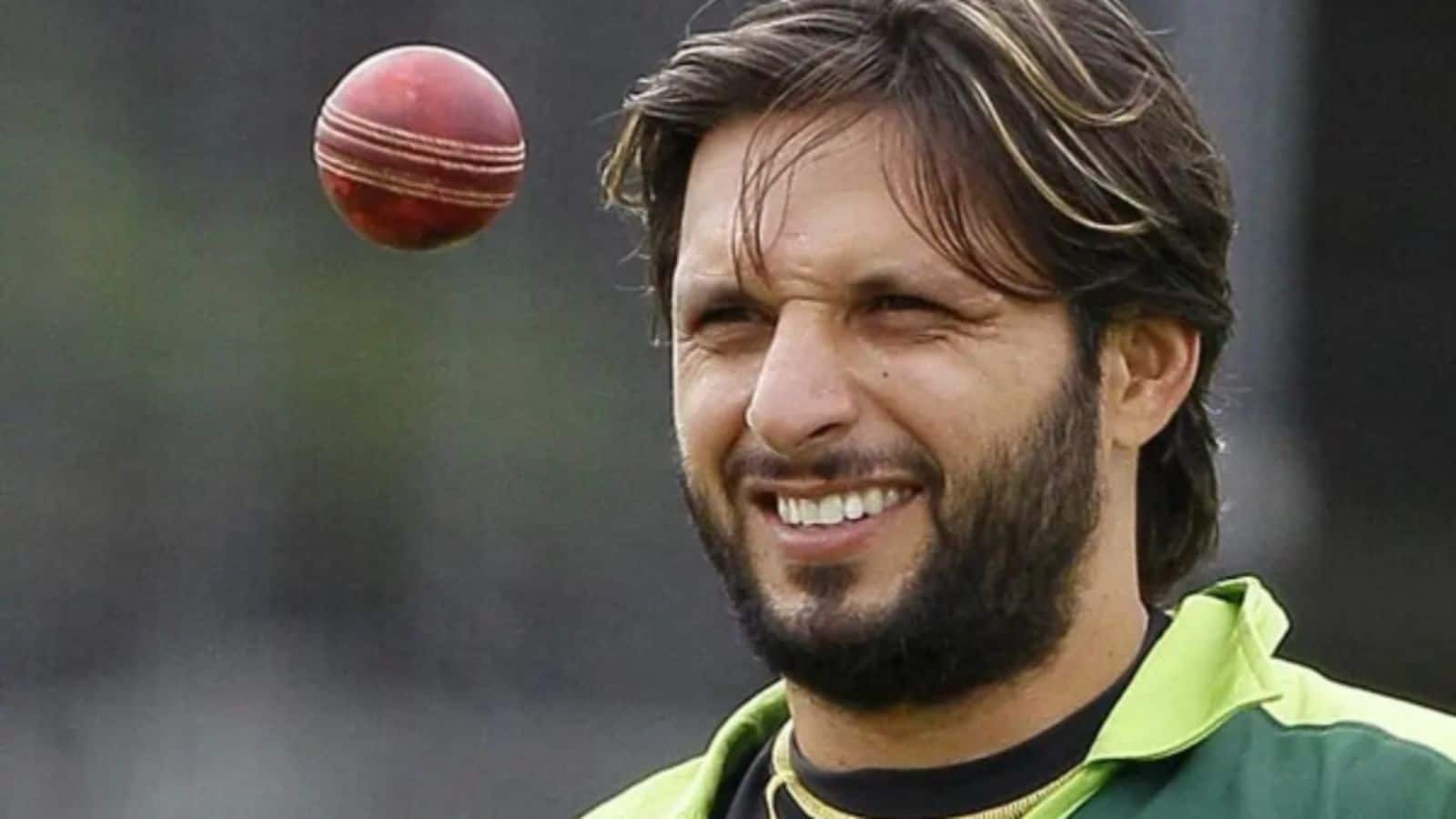 'राजनीति को खेल से दूर रखें..': भारत-पाकिस्तान मैच रद्द होने पर शाहिद अफरीदी ने तोड़ी चुप्पी