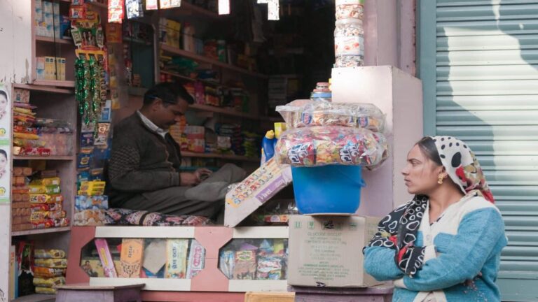 यूपी के छोटे व्यापारियों के लिए खुशखबरी! अब अपने मकान में खोल सकेंगे दुकान, जानें- क्या है नया नियम