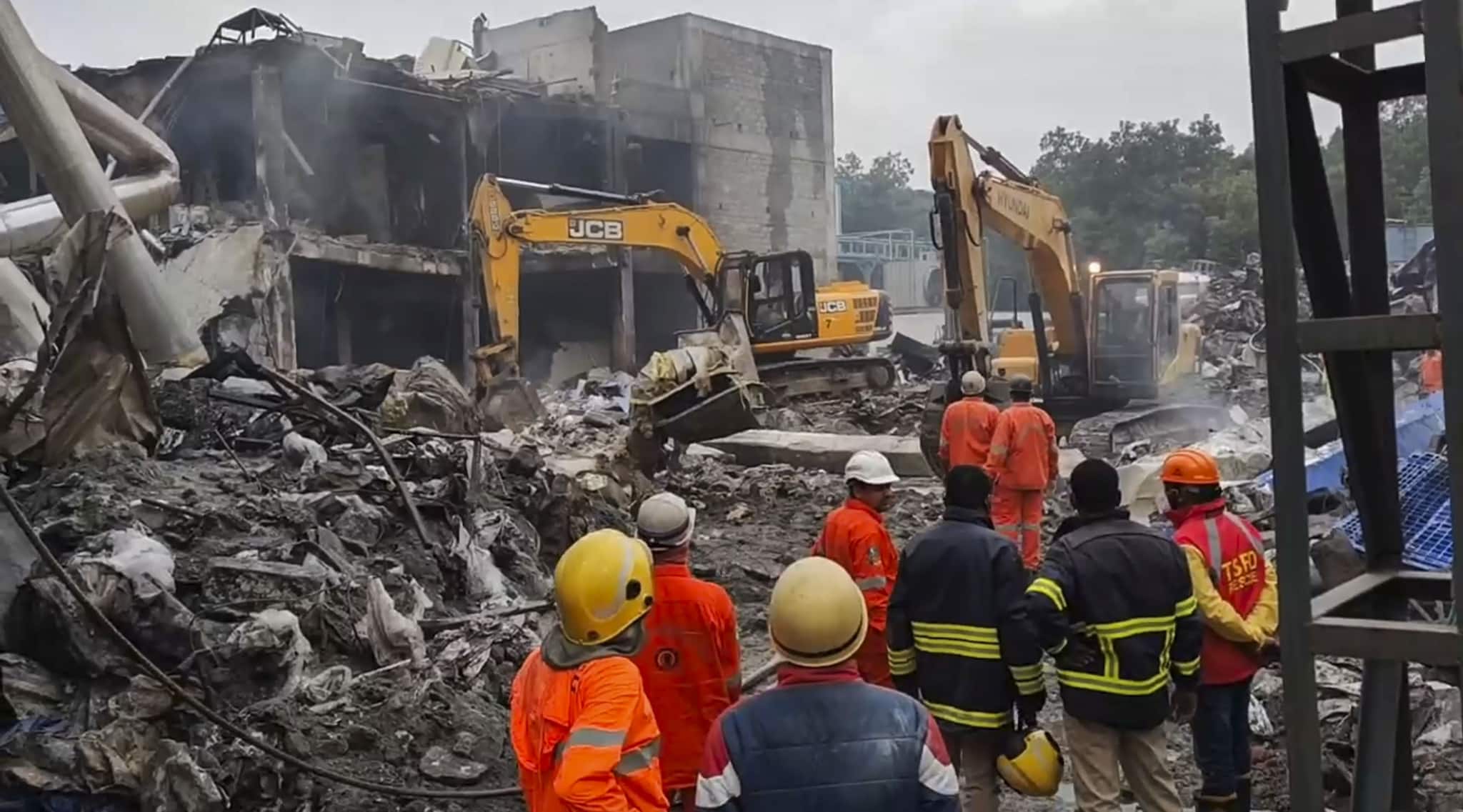 Stock Crash: दो दिन में शेयर 19% क्रैश, कंपनी के तेलंगाना प्लांट में हुआ रिएक्टर ब्लास्ट, अब तक 34 की मौत