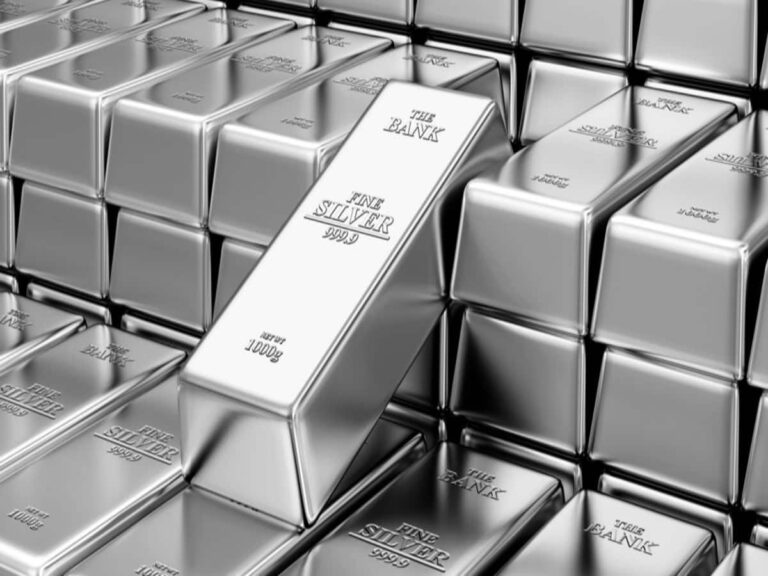 Silver Rate Today: चांदी ने बनाया रिकॉर्ड, पहली बार कीमत 1.10 लाख के पार