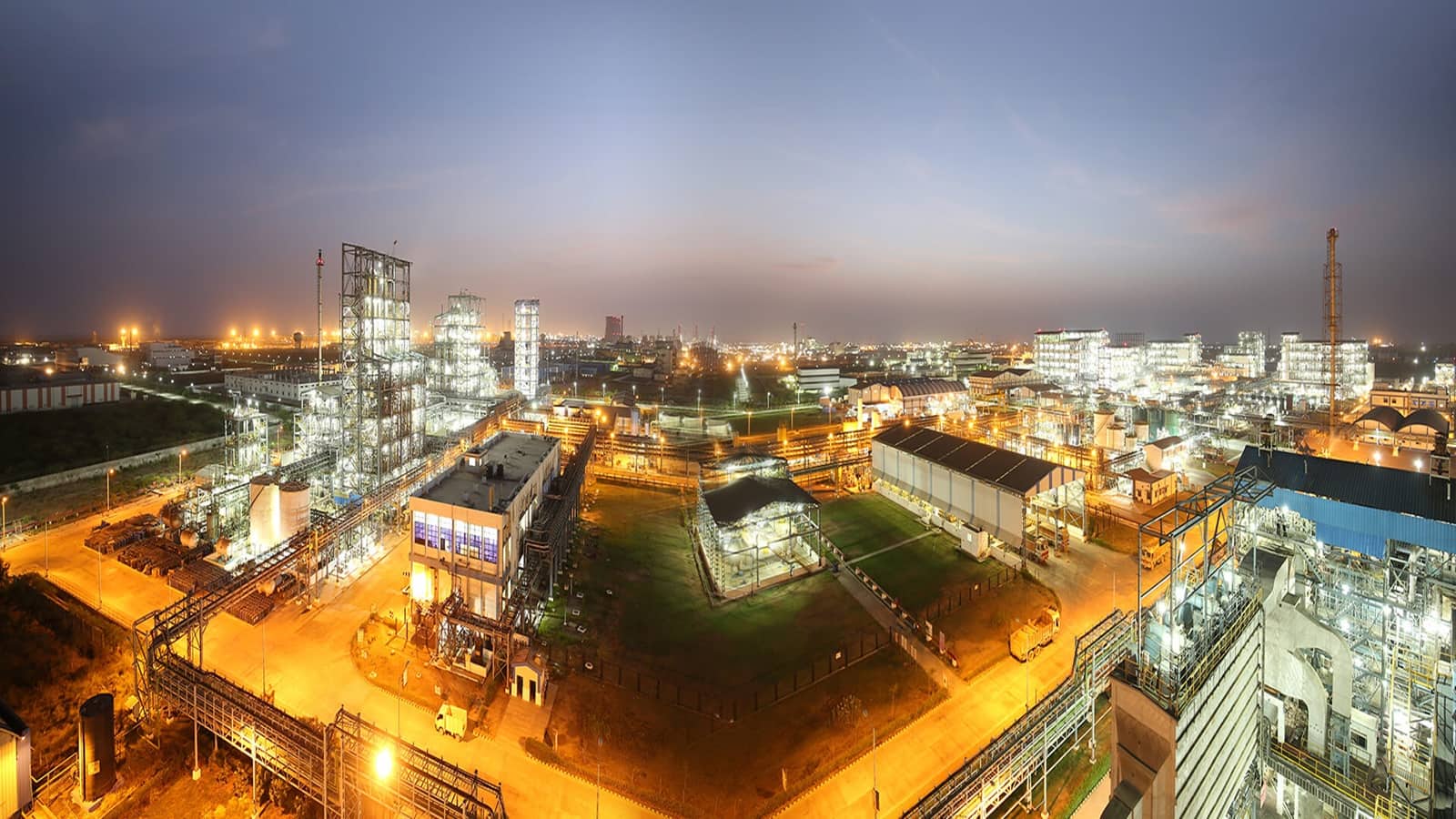 SRF Q1 Results : केमिकल और फिल्म बिजनेस ने दिखाई मजबूती, 4 रुपए प्रति शेयर अंतरिम डिविडेंड का ऐलान