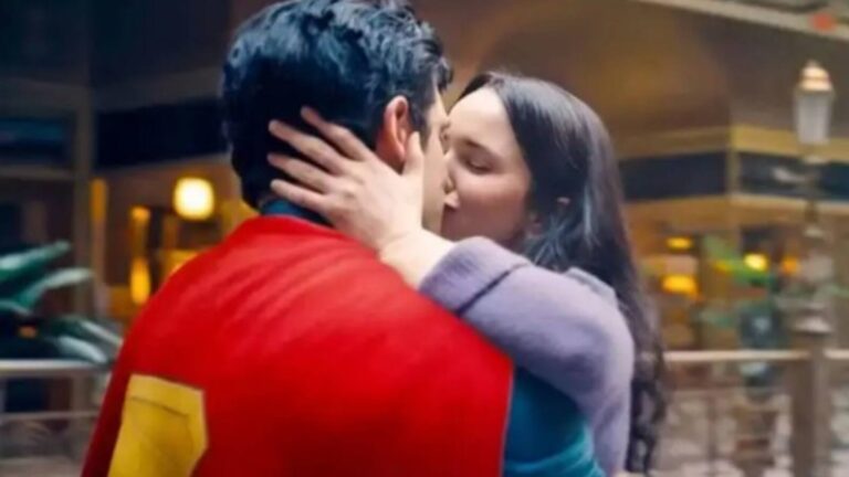 Superman: हॉलीवुड फिल्म 'सुपरमैन' में हटा किसिंग सीन, आग बबूला हो उठे भारतीय फैंस