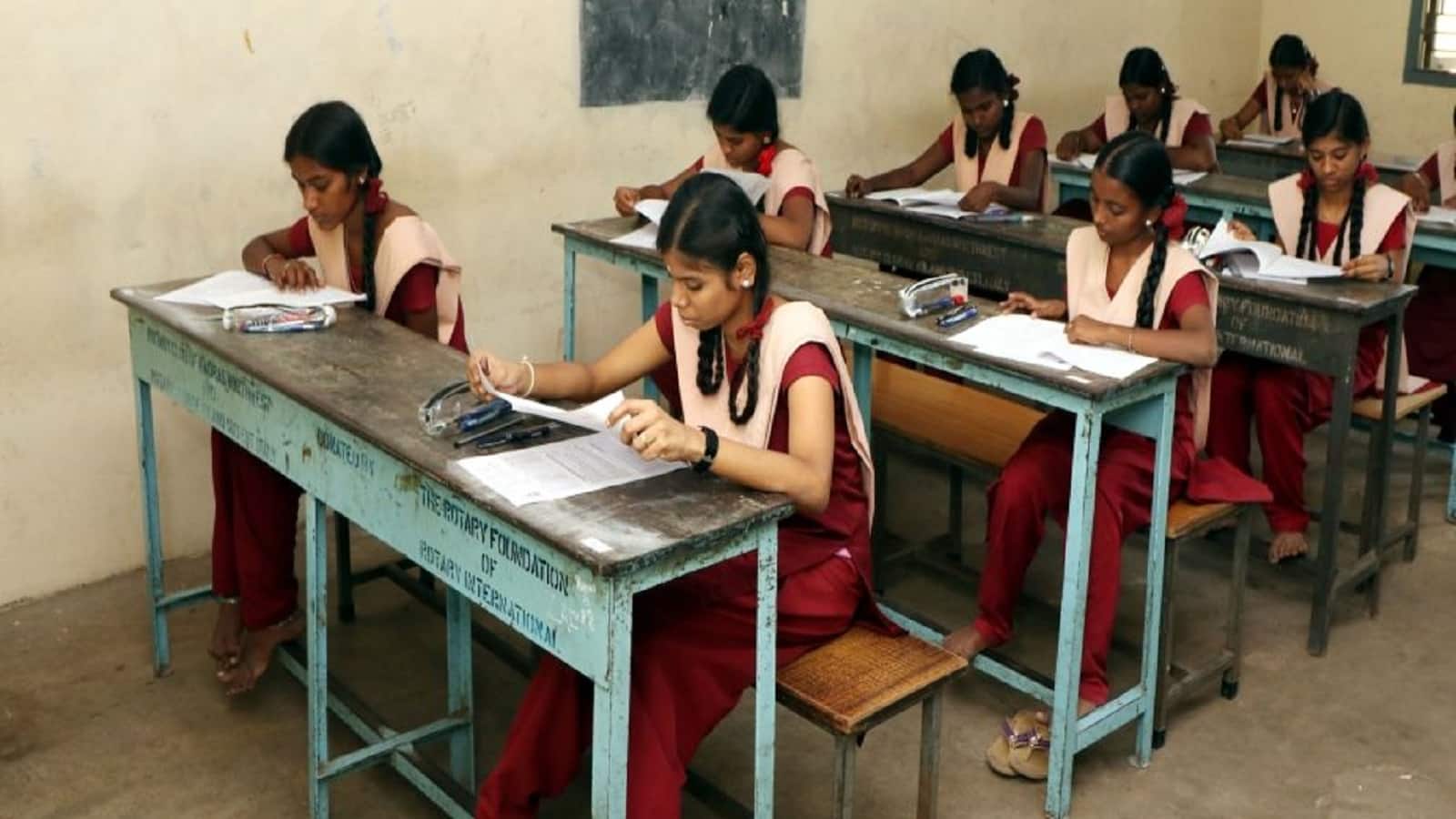 WB 12th Exam 2026 सेमेस्टर में होगा एग्जाम, 1.15 घंटे के एग्जाम में टॉयलेट जाने की इजाजत नहीं