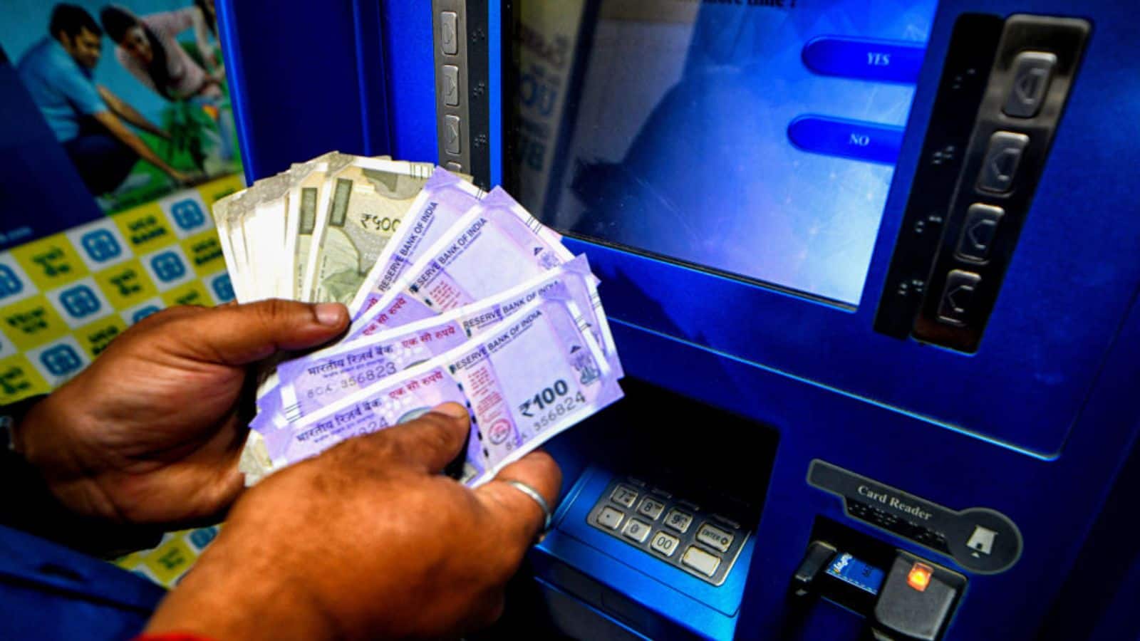 ATM से 3 फ्री ट्रांजेक्शन के बाद कितना लगेगा चार्ज? जानें पूरी डिटेल