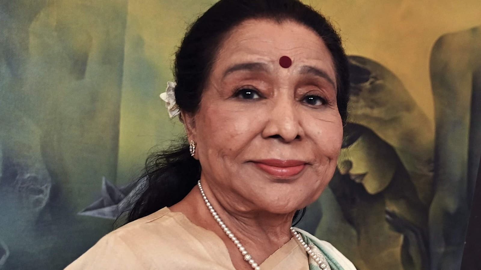 Cinema Ka Flashback रेडियो पर बैन हुआ था आशा भोंसले का ये गाना, बोल सुन खुद शर्मिंदा हुए थे मजरूह सुल्तानपुरी