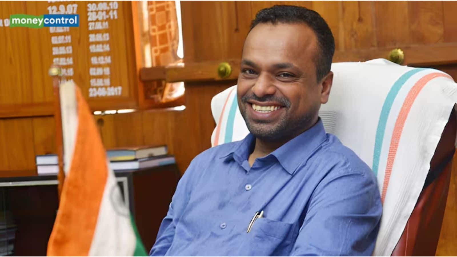 बिना UPSC के बना IAS! अनाथ आश्रम में रहा, डिलीवरी बॉय का काम किया, कैसे एक लड़का बना बड़ा अधिकारी? जानें संघर्ष की पूरी कहानी