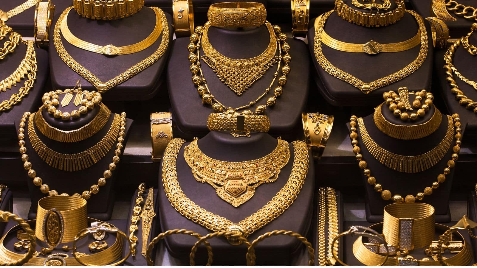 Gold Rate Today: सोने में लगातार आ रही है गिरावट, जानिये 20 अगस्त का गोल्ड रेट