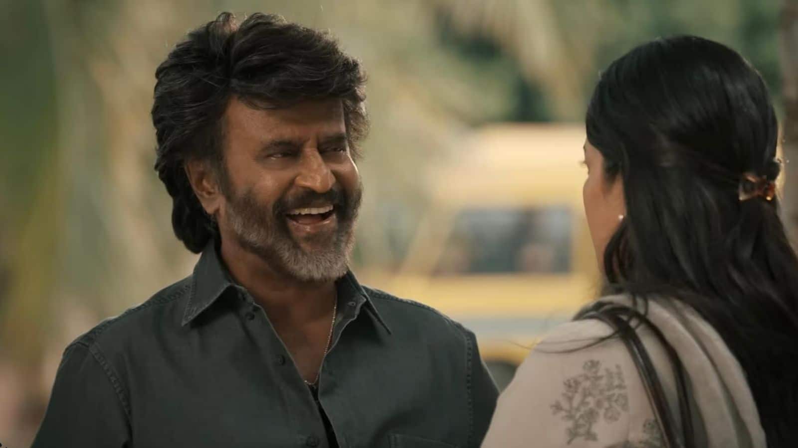 Coolie: रजनीकांत की फिल्म और ऑफिस में छुट्टी, ये कंपनी भी निकली 'थलाइवा' की सुपर फैन