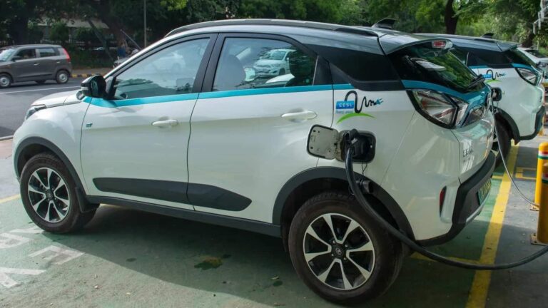 जुलाई में इलेक्ट्रिक व्हीकल्स की सेल 93% बढ़ी, टाटा मोटर्स ने की सबसे ज्यादा सेल