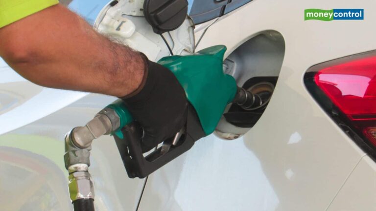 Ethanol blending: क्या पेट्रोल में एथेनॉल मिलाने से गाड़ी को हो रहा नुकसान? आखिर क्यों परेशान हैं ऑटो मेकर और गाड़ी मालिक