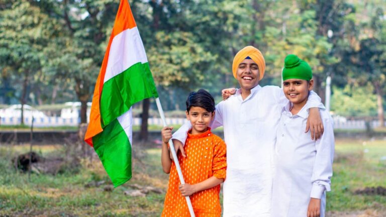 Har Ghar Tiranga: तिरंगा के साथ सेल्फी लें, अपलोड करें और मोदी सरकार से पाएं डिजिटल सर्टिफिकेट, जानें पूरा रजिस्ट्रेशन प्रोसेस