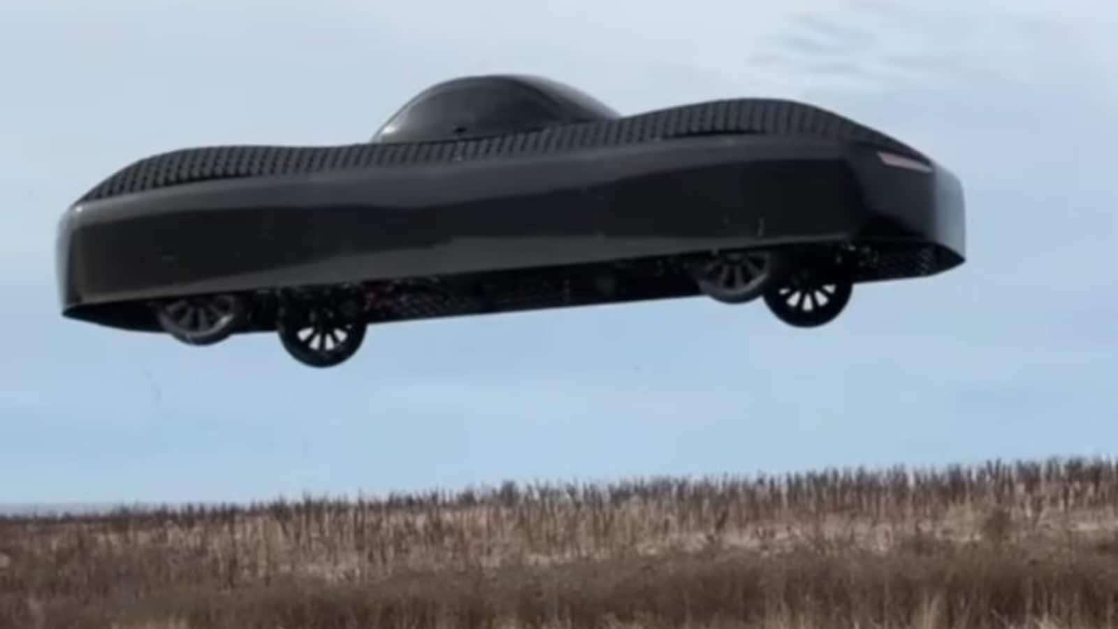 इस कंपनी ने कर दिया कमाल, बना डाली उड़ने वाली कार, मिले हजारों प्री-ऑर्डर